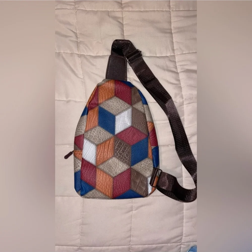 NWT Crossbody Multicolor - Picture 9 of 10